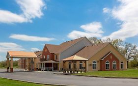 Super 8 By Wyndham Lake Of The Ozarks